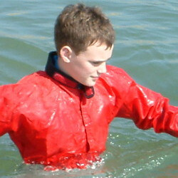 play cagoule survival swimming