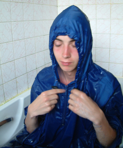 wet hiking cape blue